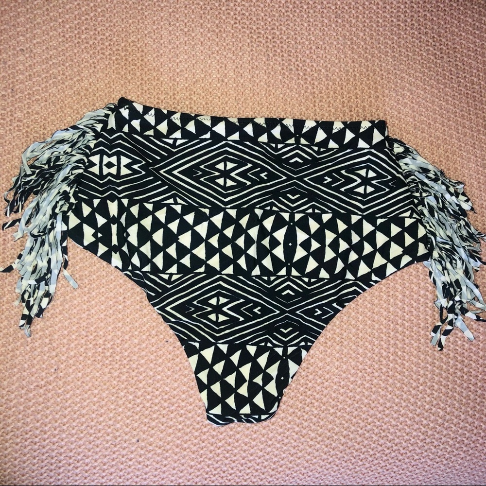 Bikini Bottom - Picture 3 of 5